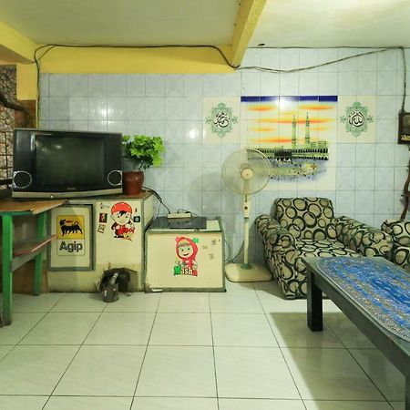 Dharmawati Homestay Syariah At Terminal Purabaya Waru Dış mekan fotoğraf