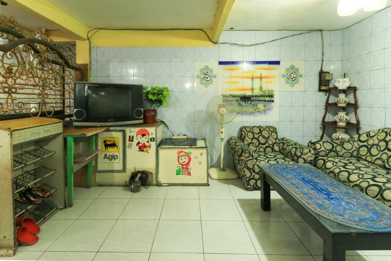 Dharmawati Homestay Syariah At Terminal Purabaya Waru Dış mekan fotoğraf