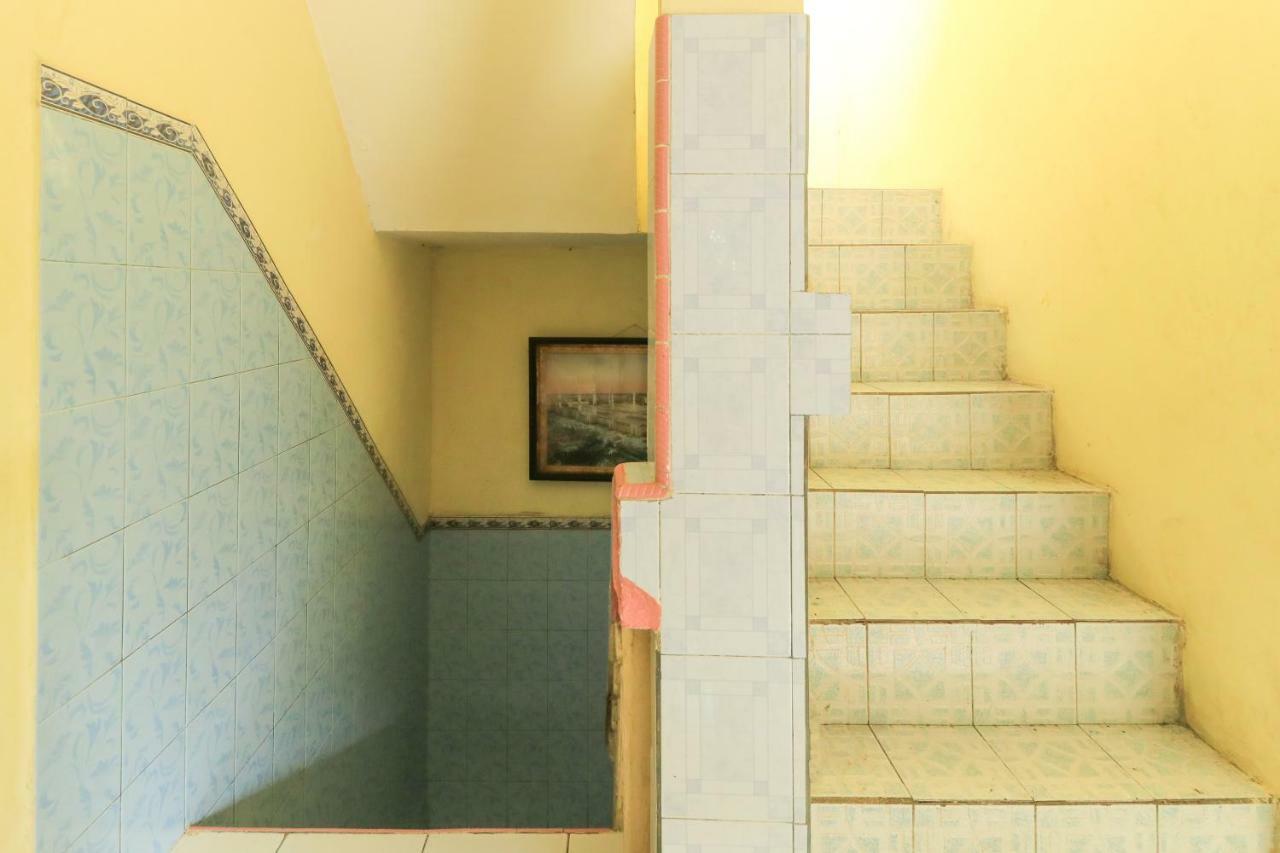 Dharmawati Homestay Syariah At Terminal Purabaya Waru Dış mekan fotoğraf