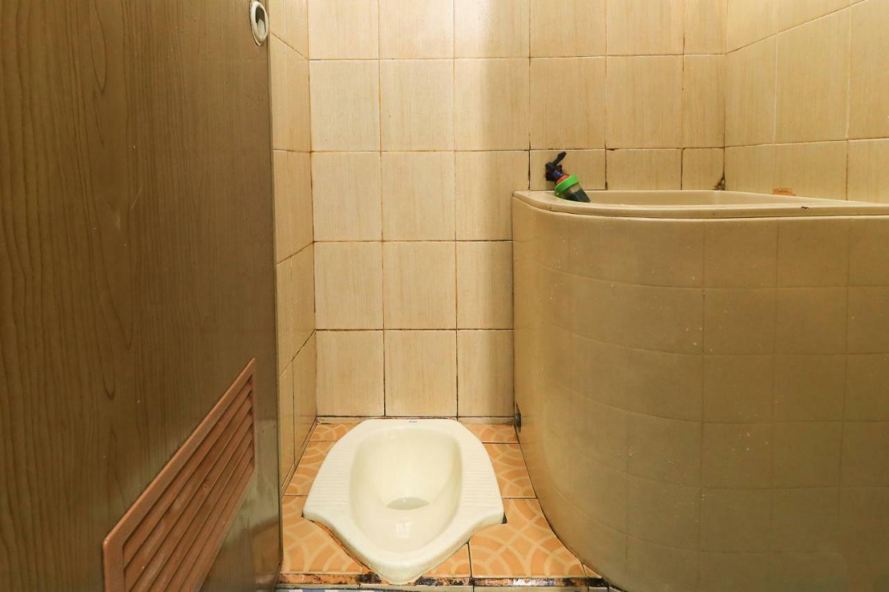 Dharmawati Homestay Syariah At Terminal Purabaya Waru Dış mekan fotoğraf