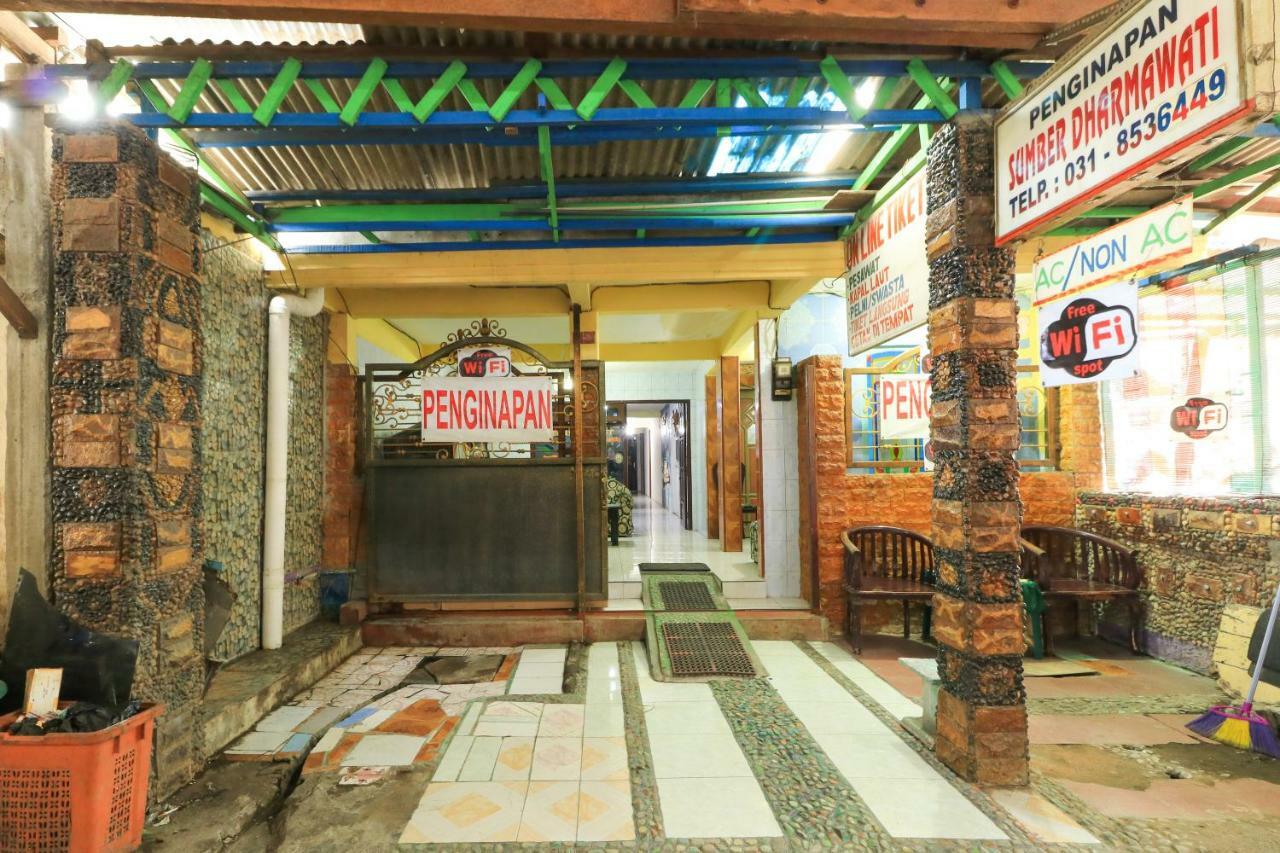 Dharmawati Homestay Syariah At Terminal Purabaya Waru Dış mekan fotoğraf
