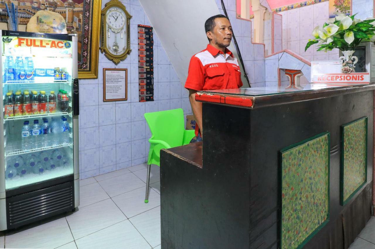 Dharmawati Homestay Syariah At Terminal Purabaya Waru Dış mekan fotoğraf