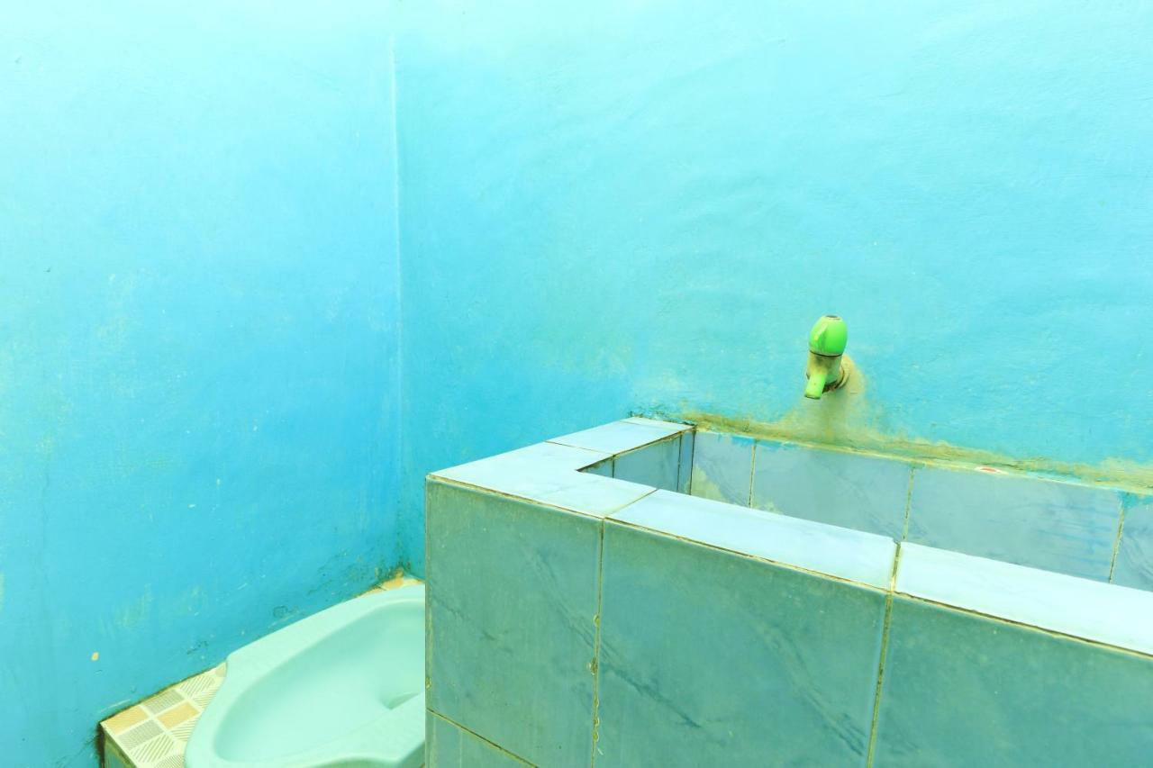 Dharmawati Homestay Syariah At Terminal Purabaya Waru Dış mekan fotoğraf