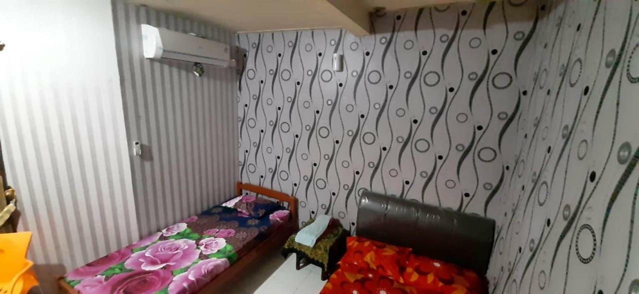 Dharmawati Homestay Syariah At Terminal Purabaya Waru Dış mekan fotoğraf